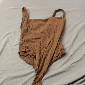 SKIMS Brown Stretch Scoop Neck Bodysuit